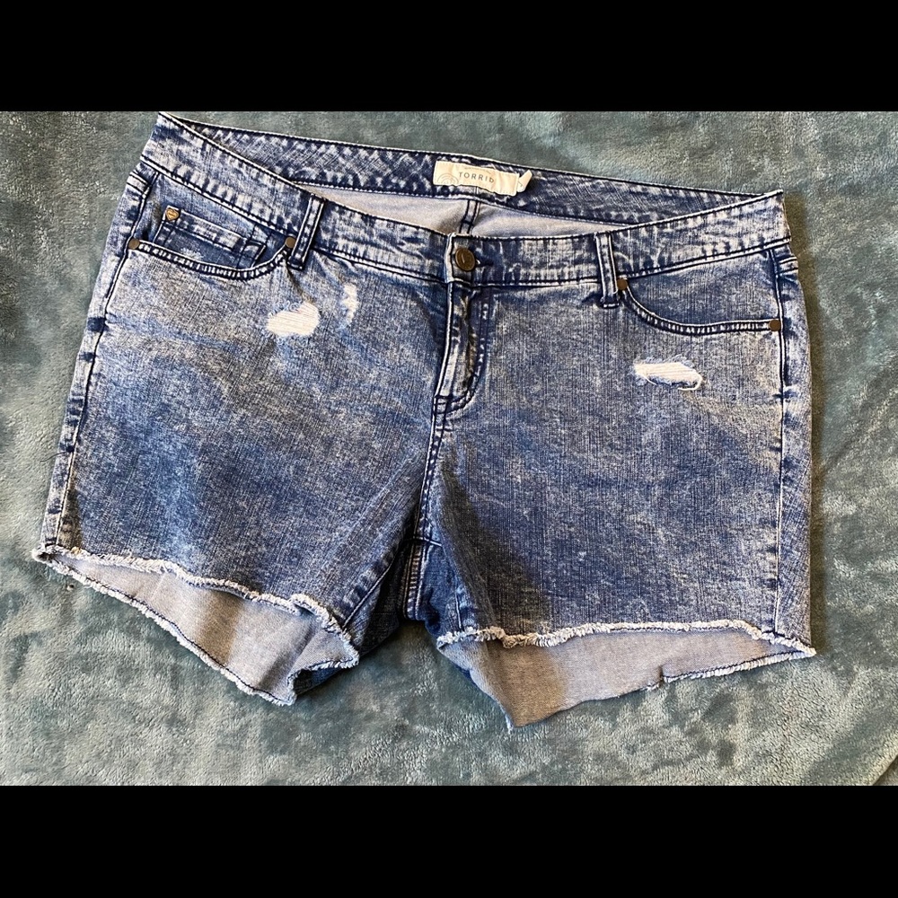 Torrid Jean shorts size 18
